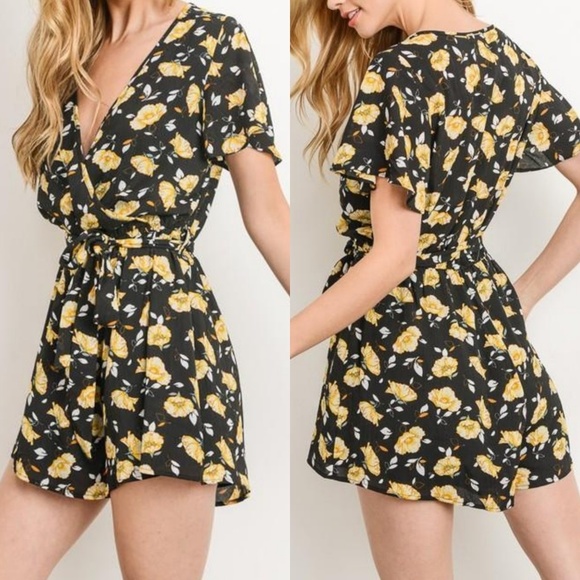 Black floral romper - Picture 3 of 4